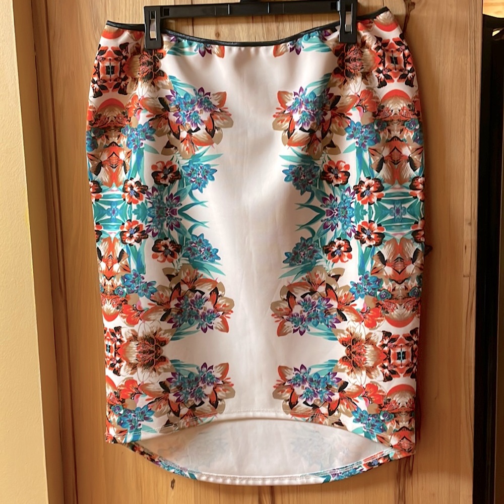 Bisou Bisou floral high low skirt